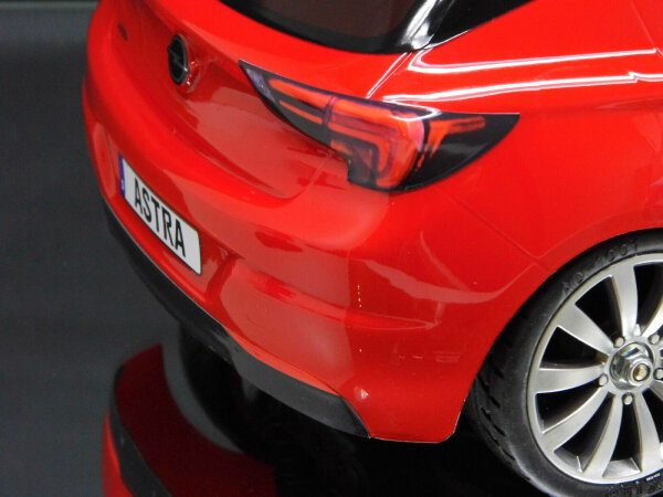 R/C KAROSSERIE OPEL ASTRA K 1:10 UNLACKIERT INKL. AUFKLEBERSATZ & FENSTERMASKEN
