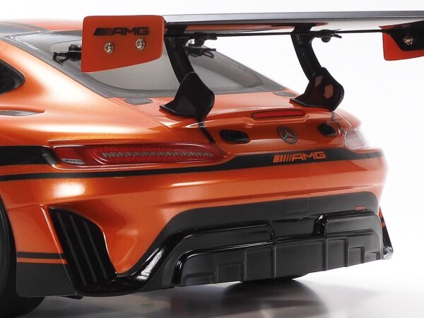 TAMIYA KAROSSERIE BAUSATZ MERCEDES BENZ AMG GT3 EVO 1:10, FERTIG LACKIERT
