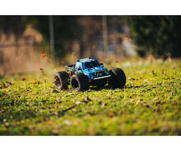 CARSON 1:8 BRUSHLESS MONSTER PICKUP DRAKURO BLAU 4WD 3S 2.4GHz RC-CAR RTR # 500409097
